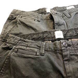 2 Pairs of Gap Mens flat front Pants 30 x 30 grey black